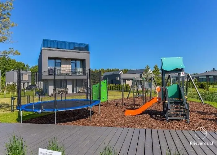 Apartment Black Gold