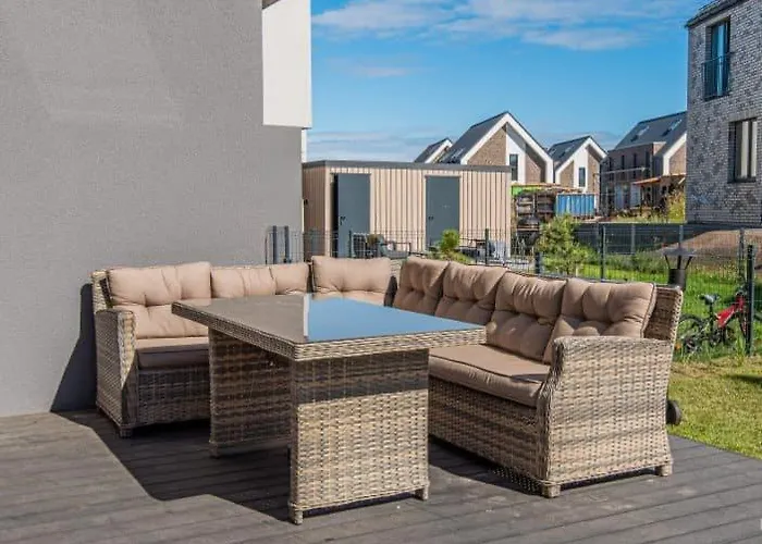 Apartment Black Gold